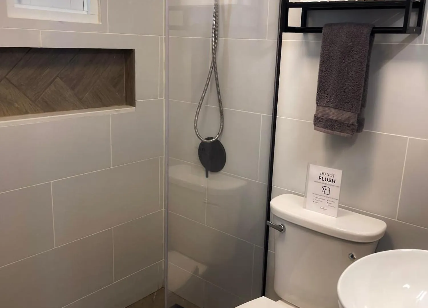 Apartment Cozy 4 Guest Apt With Air Conditioning, Free Parking & Wi-Fi Carolina